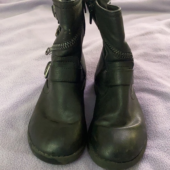 Stevie’s Girls black ankle booties - Picture 4 of 8